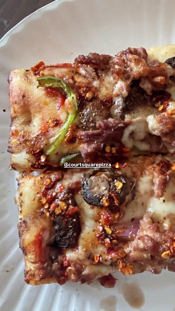 Court Square Pizza